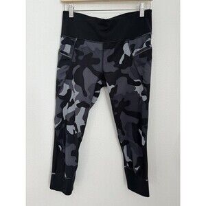 Athleta Shadow Camo Relay 2.0 Capri Leggings Black Gray Size M Zip Pocket